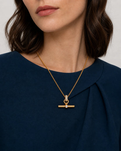 Eye-free three-quarter portrait of Beatrice wearing the Delphine necklace