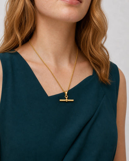 Eye-free three-quarter portrait of Juliet wearing the Elodie necklace