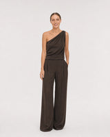 Wide studio portrait showing the Isla choker at natural scale