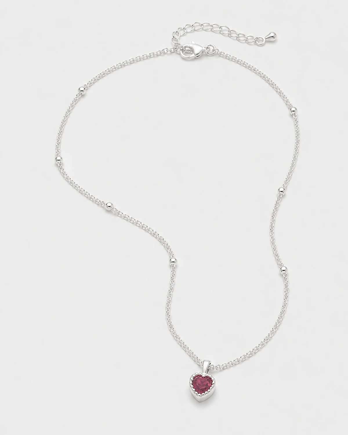 Alternate arrangement showing the Maëlle station chain, clasp and heart pendant