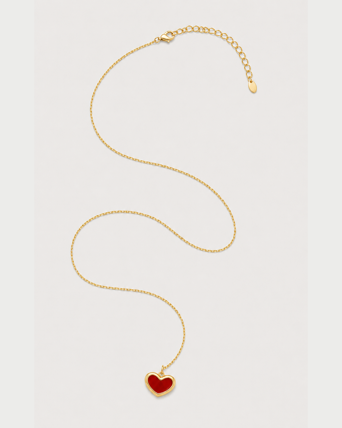 Complete Noemie crimson heart necklace with fine chain, clasp and extender