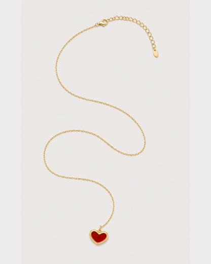 Complete Noemie crimson heart necklace with fine chain, clasp and extender