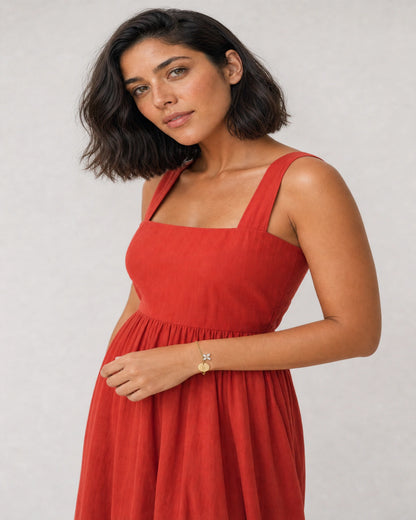 Alternate Sicilian summer portrait featuring the Soline S bracelet